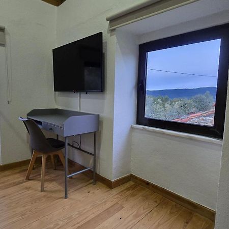 Pomar das Oliveiras - Moradia com Piscina privada e carregamento VE gratuito Carvalhal (Castelo Branco) Exterior foto