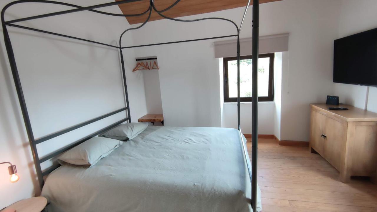 Pomar das Oliveiras - Moradia com Piscina privada e carregamento VE gratuito Carvalhal (Castelo Branco) Exterior foto