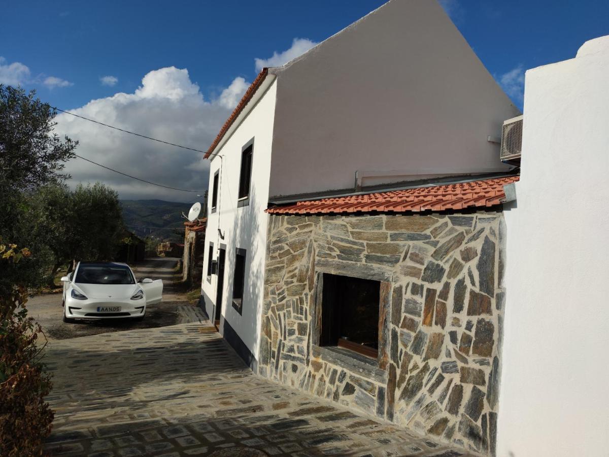 Pomar das Oliveiras - Moradia com Piscina privada e carregamento VE gratuito Carvalhal (Castelo Branco) Exterior foto