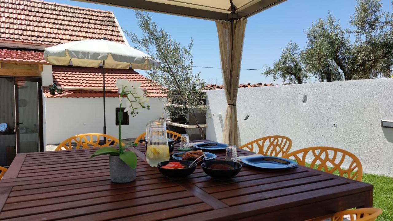 Pomar das Oliveiras - Moradia com Piscina privada e carregamento VE gratuito Carvalhal (Castelo Branco) Exterior foto