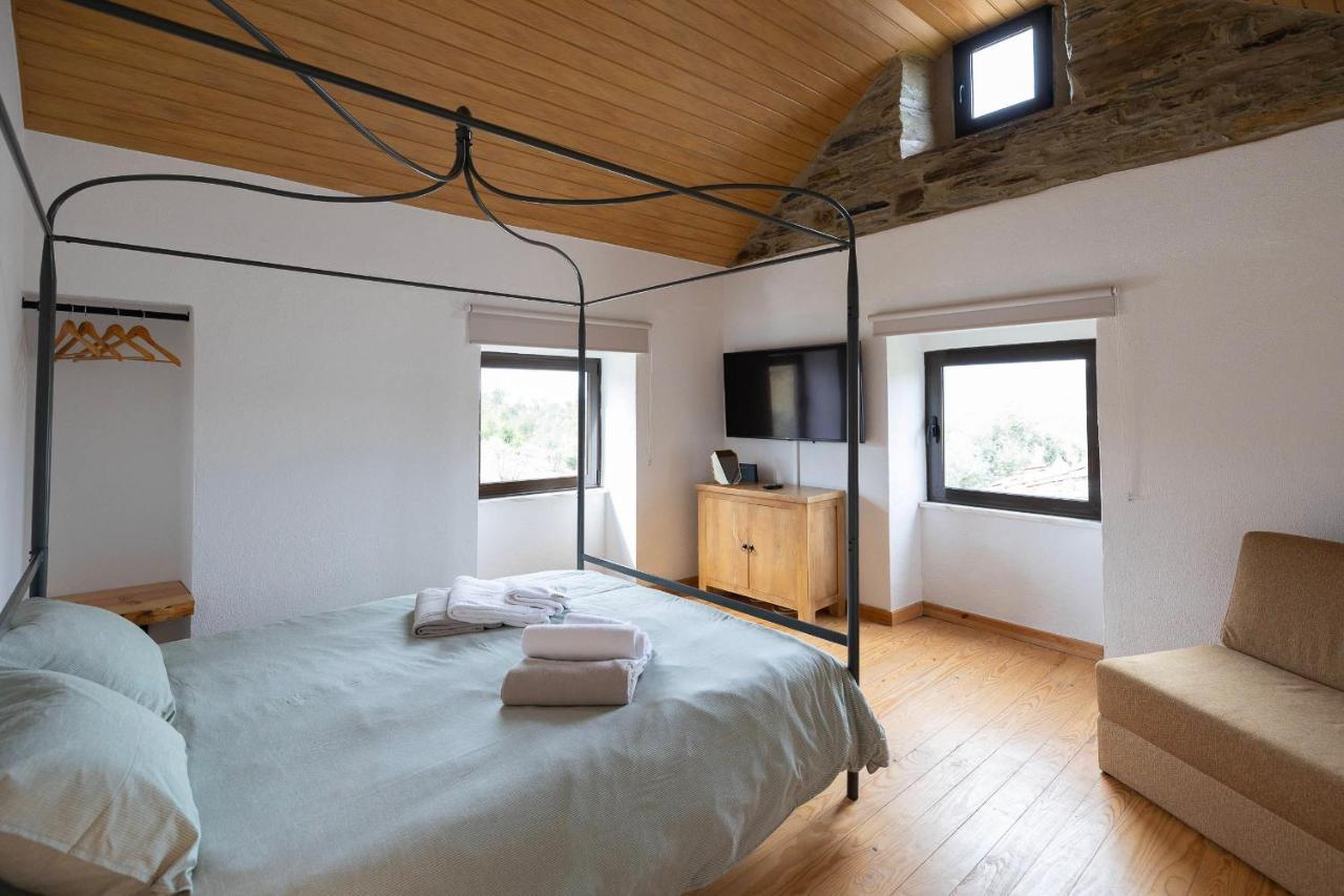 Pomar das Oliveiras - Moradia com Piscina privada e carregamento VE gratuito Carvalhal (Castelo Branco) Exterior foto