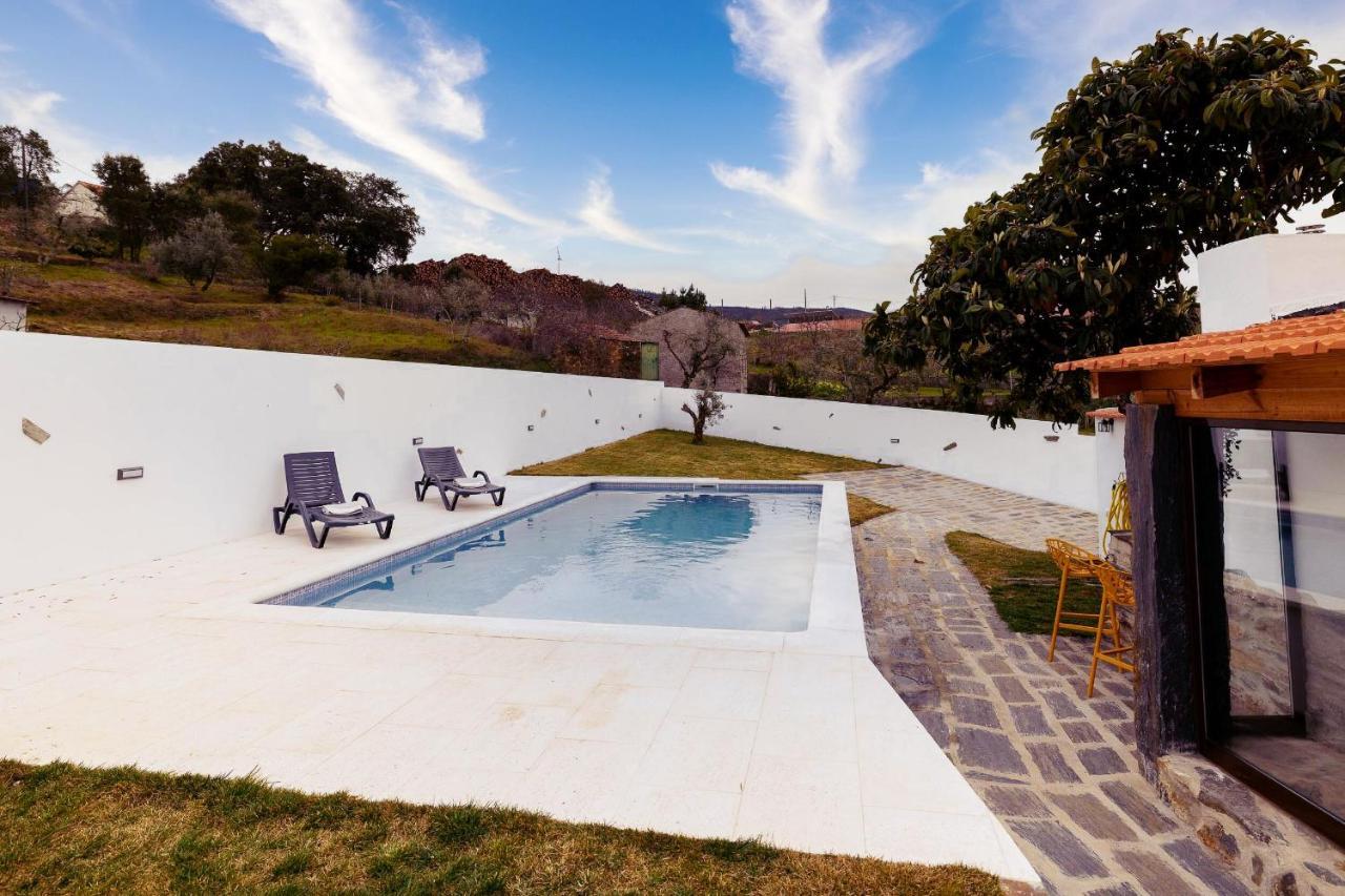 Pomar das Oliveiras - Moradia com Piscina privada e carregamento VE gratuito Carvalhal (Castelo Branco) Exterior foto