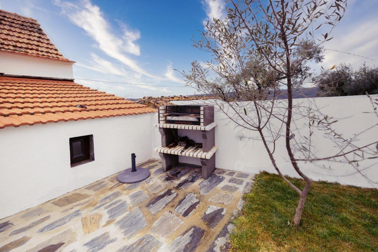 Pomar das Oliveiras - Moradia com Piscina privada e carregamento VE gratuito Carvalhal (Castelo Branco) Exterior foto