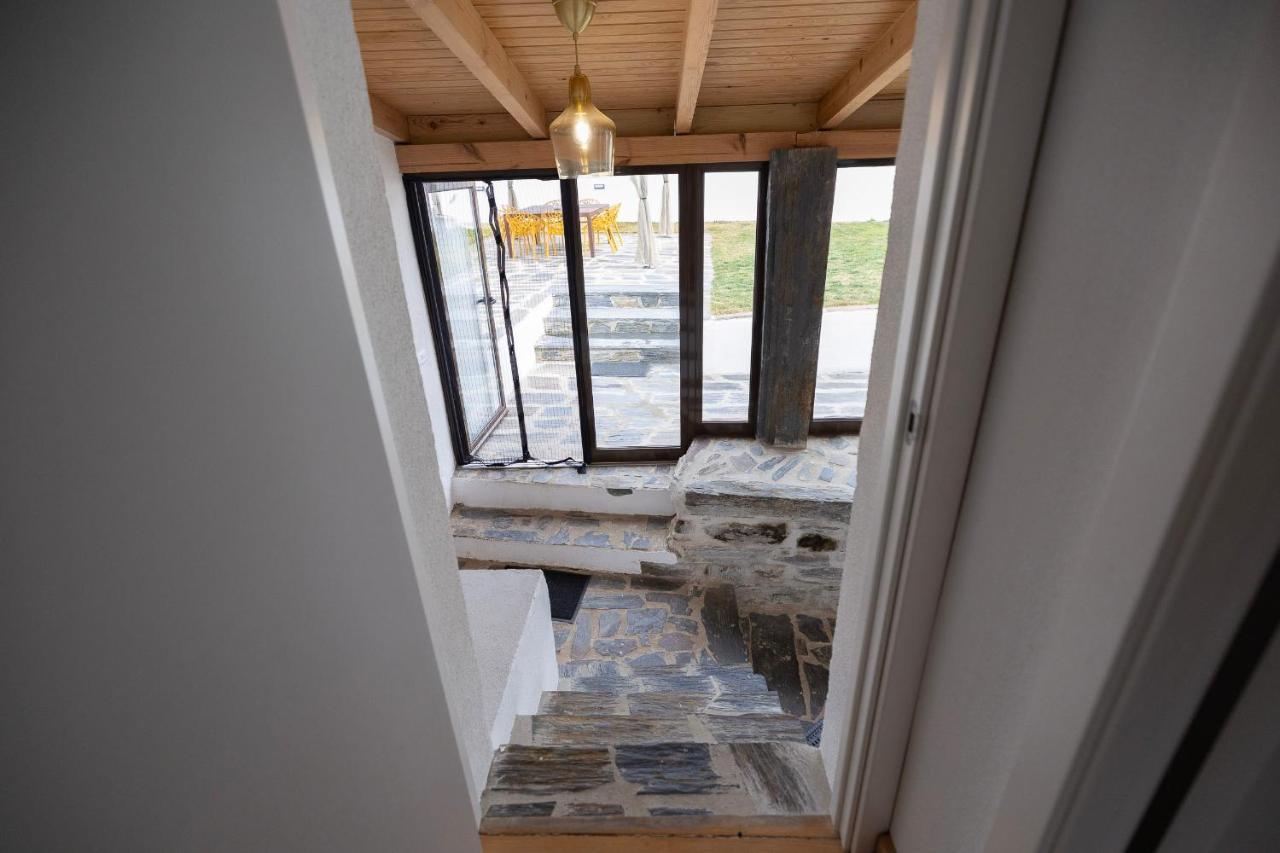 Pomar das Oliveiras - Moradia com Piscina privada e carregamento VE gratuito Carvalhal (Castelo Branco) Exterior foto