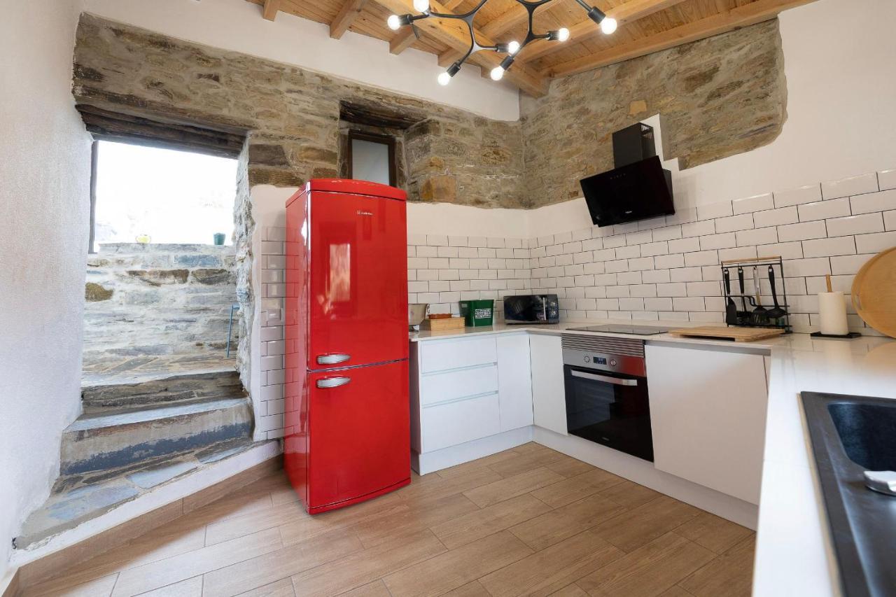 Pomar das Oliveiras - Moradia com Piscina privada e carregamento VE gratuito Carvalhal (Castelo Branco) Exterior foto
