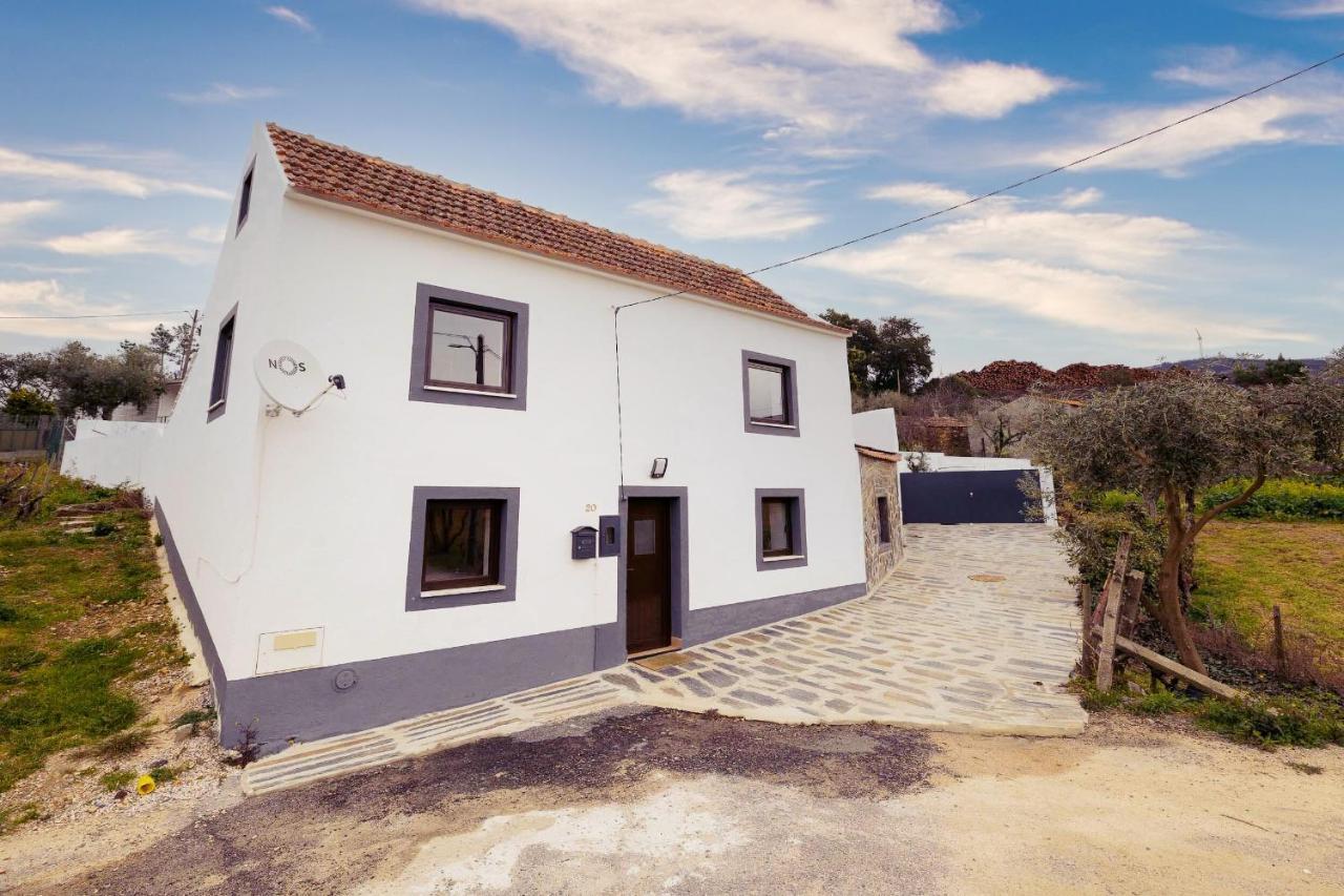 Pomar das Oliveiras - Moradia com Piscina privada e carregamento VE gratuito Carvalhal (Castelo Branco) Exterior foto